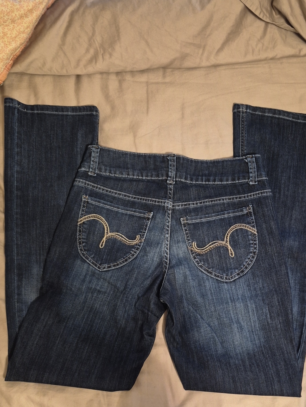NWOT Lee Riders Women's Dark Blue Bootcut Jeans Embroidered Back Pockets SZ 6